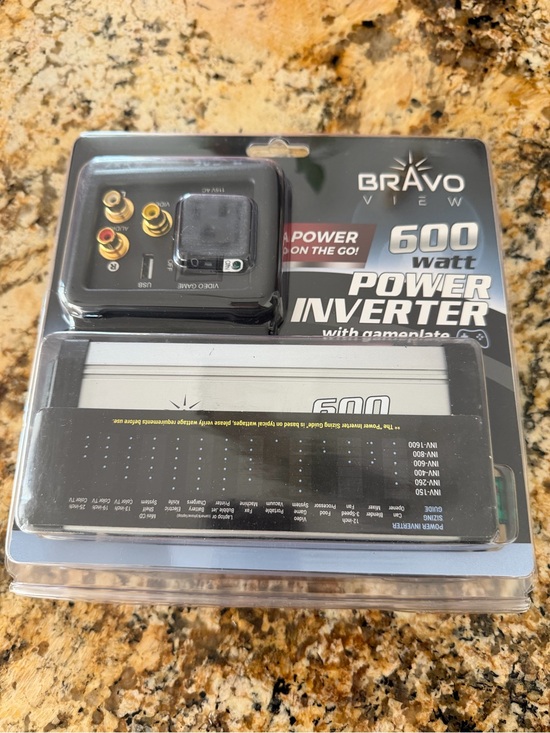 Other - Bravo View 600W Car Power Inverter DC 12V to AC115V INV-600 w/ Gameplate RCA AV